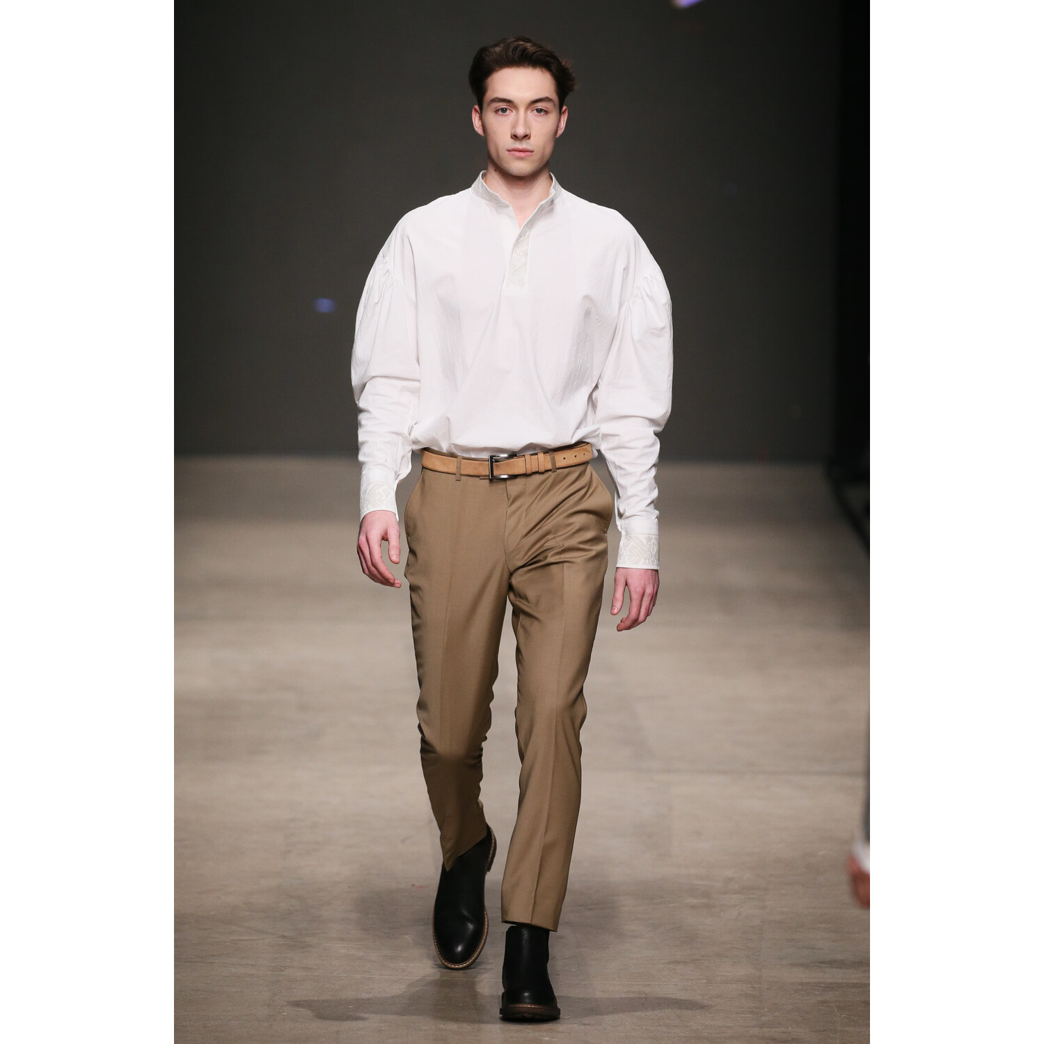 Фото 21DOT12 | The Twenty One Twelve Fall 2019 Ready-to-Wear / 21DOT12 | The Twenty One Twelve осень-зима 2019 / Неделя моды: Москва